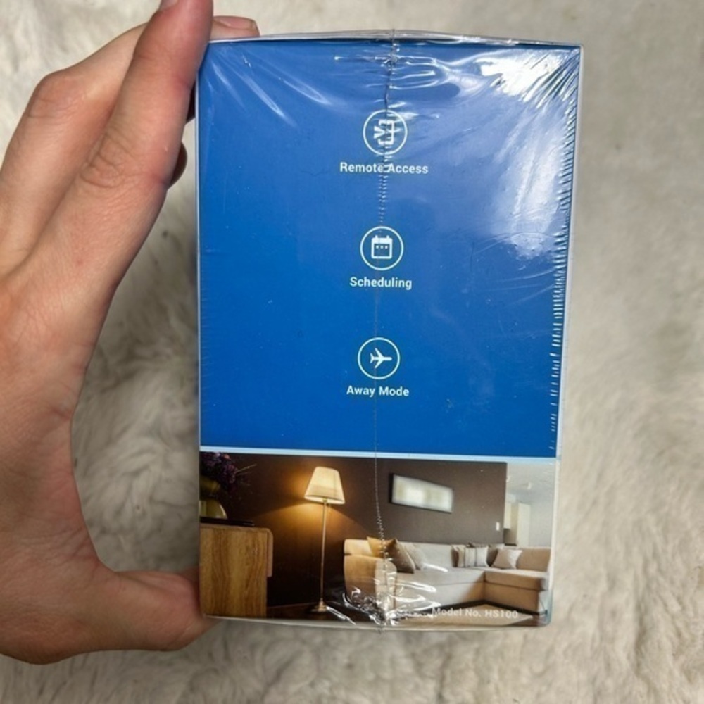 TP-Link - Wi-Fi Smart Plug - White Model:HS100 - Picture 2 of 5